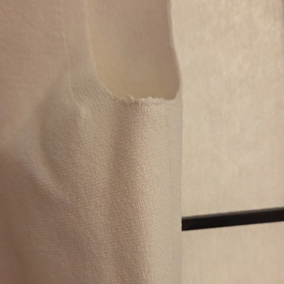 VINCE. Women's White Sleeveless Top - Picture 4 of 6